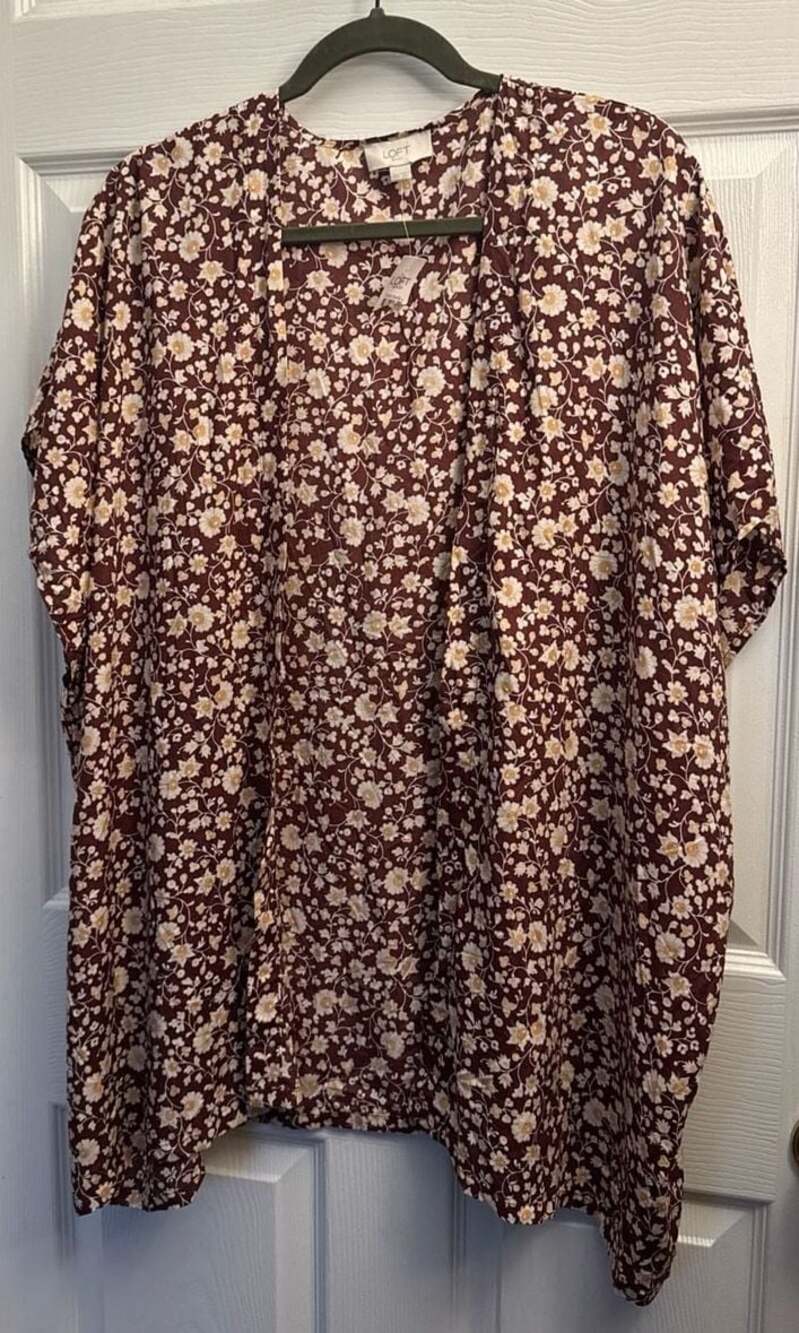Loft Floral Size xs/sBrown & Coral & white Soft Flowy NWT